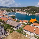 Apartments And Room Caric