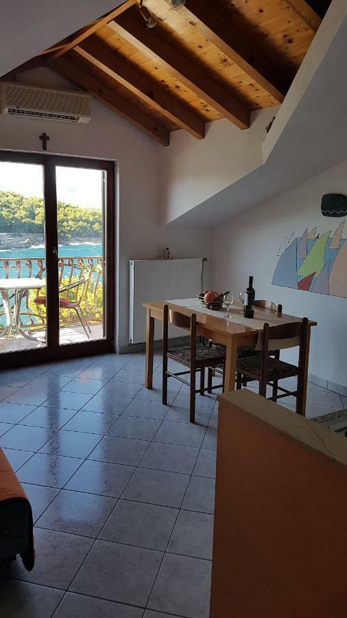 And Caric Apartman