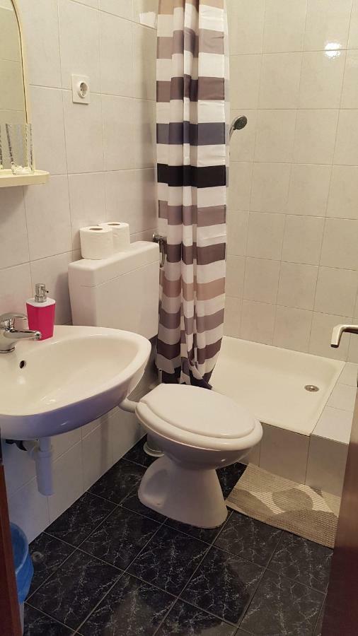 Apartman And Caric
