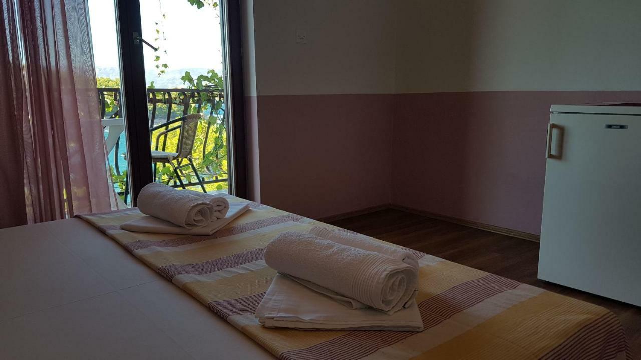 And Caric Apartman *